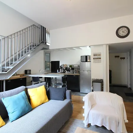 Apartament La Bourboule: T2 Duplex 3* Hyper Centre Avec Parking - Fr-1-608-233