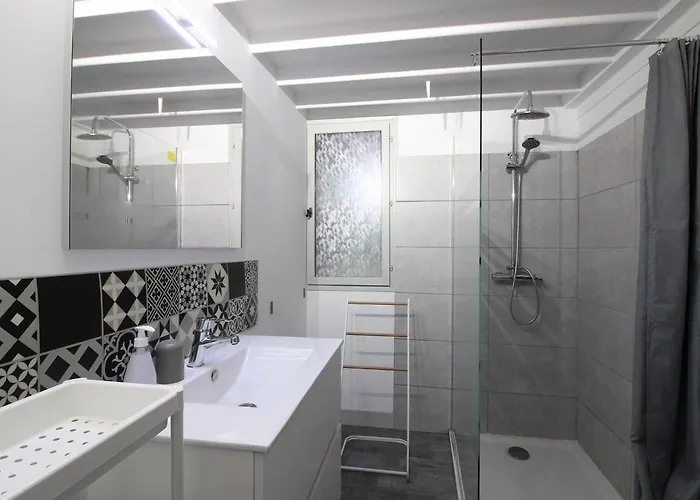 Bel T2 Duplex En Hyper Centre, 3*, Parking, 4 Pers., Proche Thermes Et Commerces - Fr-1-608-233