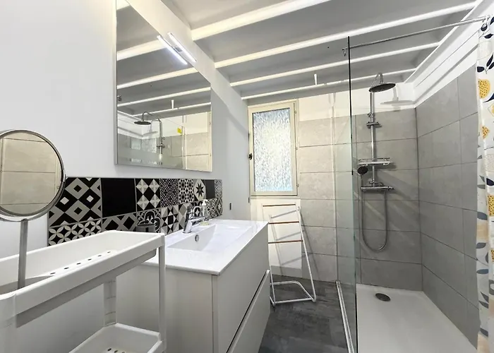 Bel T2 Duplex En Hyper Centre, 3*, Parking, 4 Pers., Proche Thermes Et Commerces - Fr-1-608-233